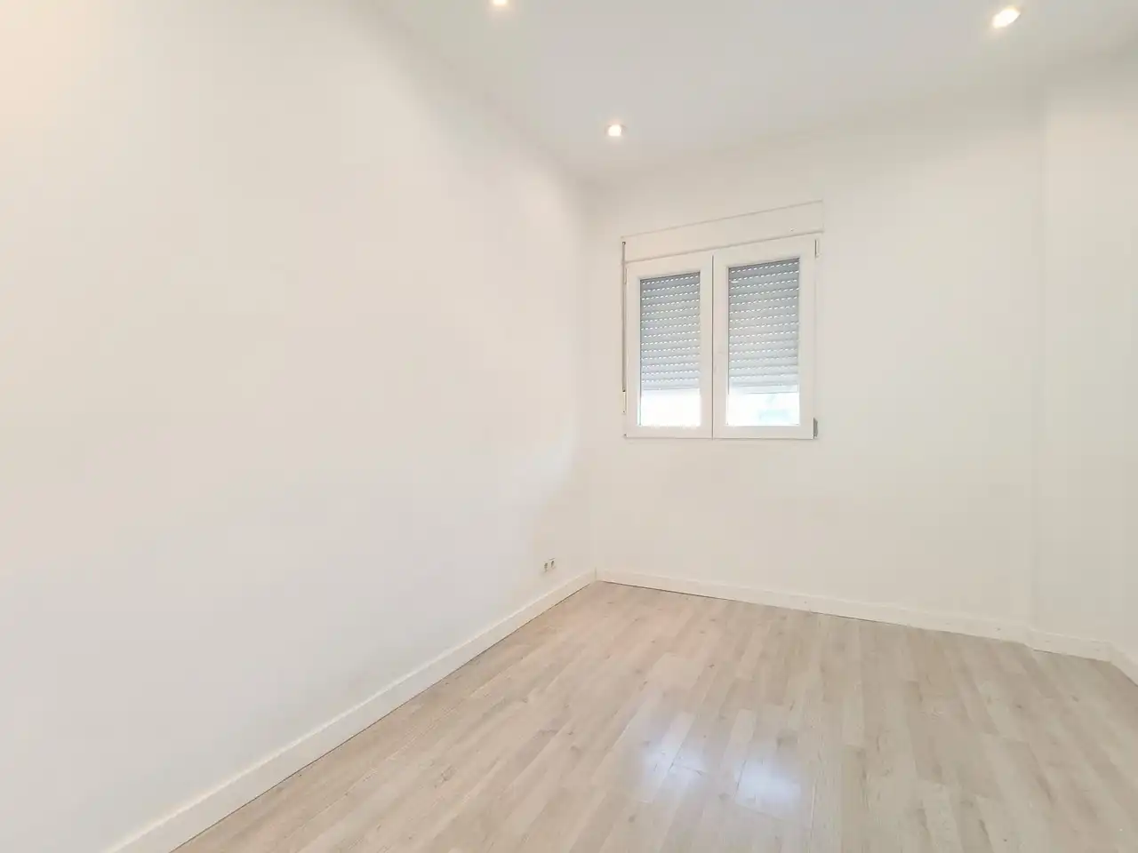 Schlafzimmer von Wohnung zur Miete in Madrid