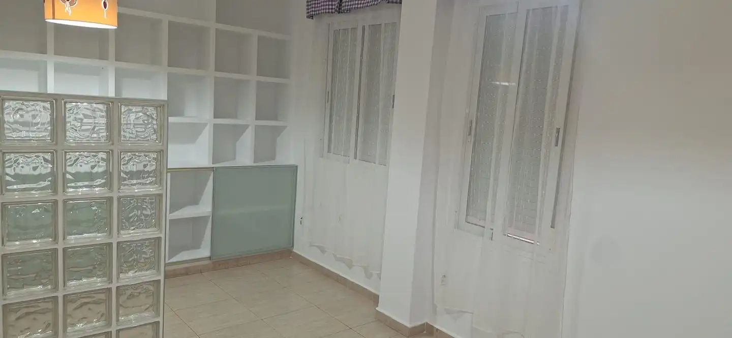 Dormitori de Pis en venda en Melilla