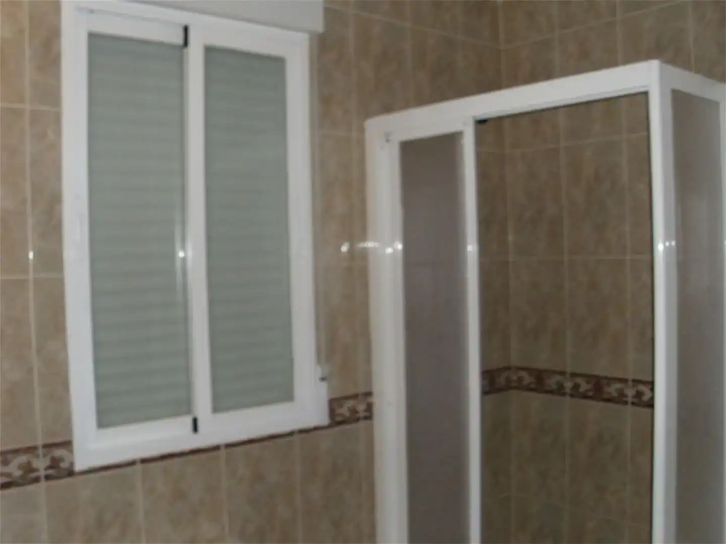 Baño de Piso en venta en Arenas del Rey con Amueblado