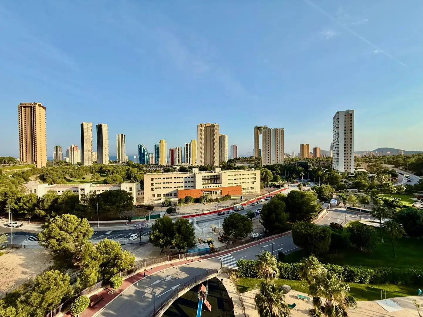 Apartamento con piscina en venta en Via Parque, imagen 2