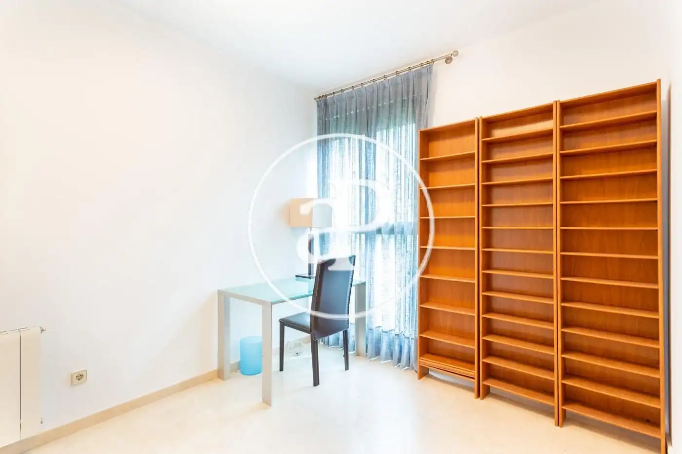 Bedroom of Flat for rent in Valencia  with Air Conditioner, Heating and Private garden