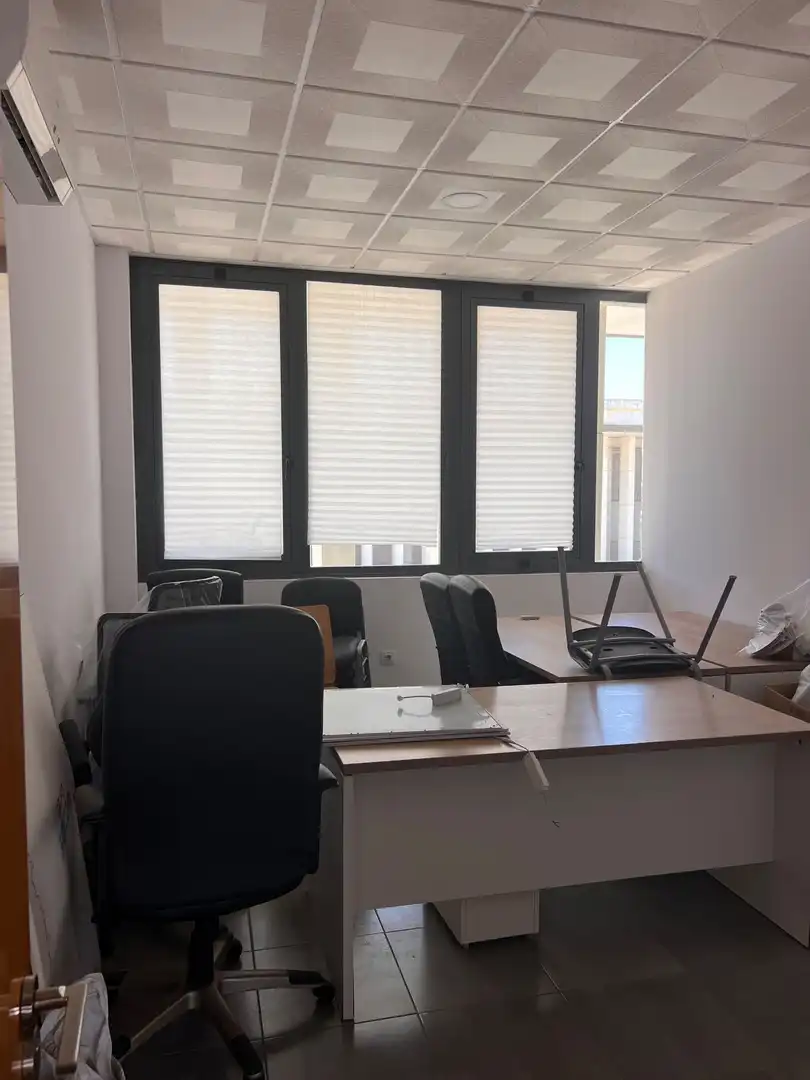 Oficina de alquiler en Camas con Aire acondicionado, Calefacción y Amueblado