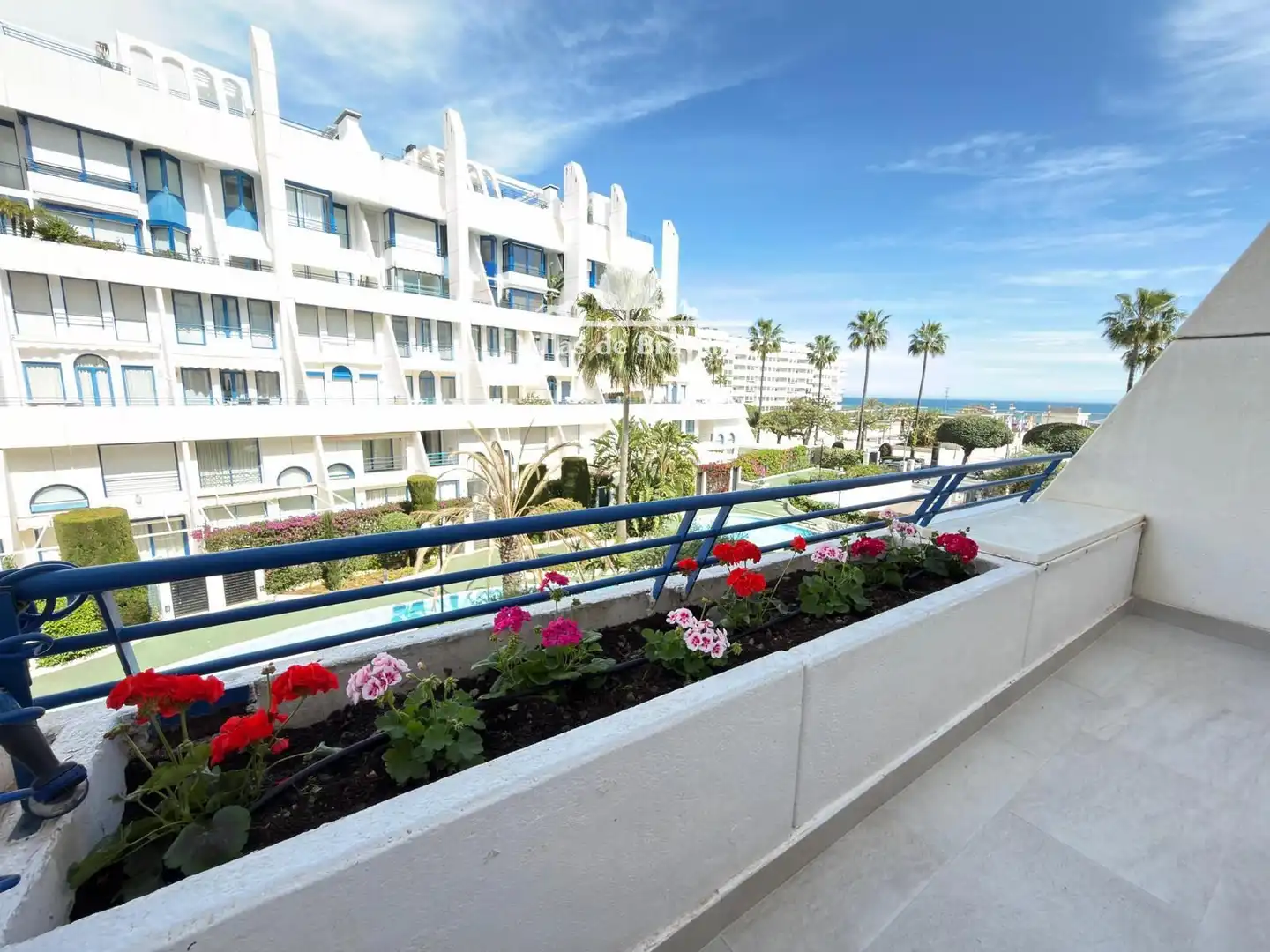 Terraza de Dúplex en venta en Marbella con Aire acondicionado, Calefacción y Parquet