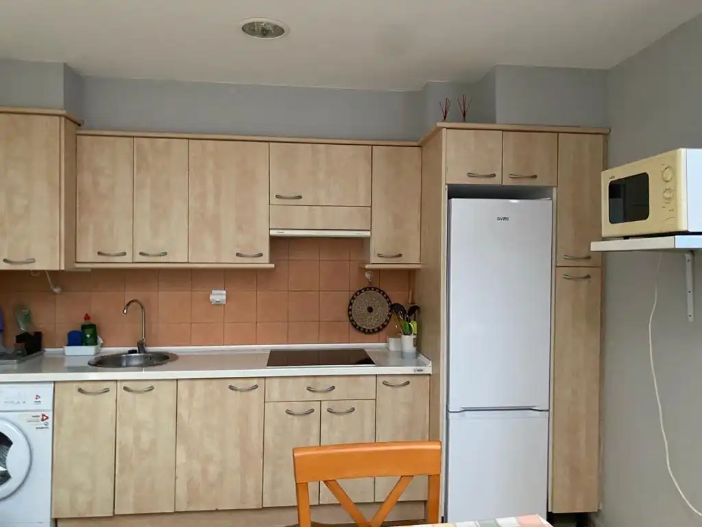 Cuina de Dúplex en venda en Cádiz amb Jardí privat i Moblat