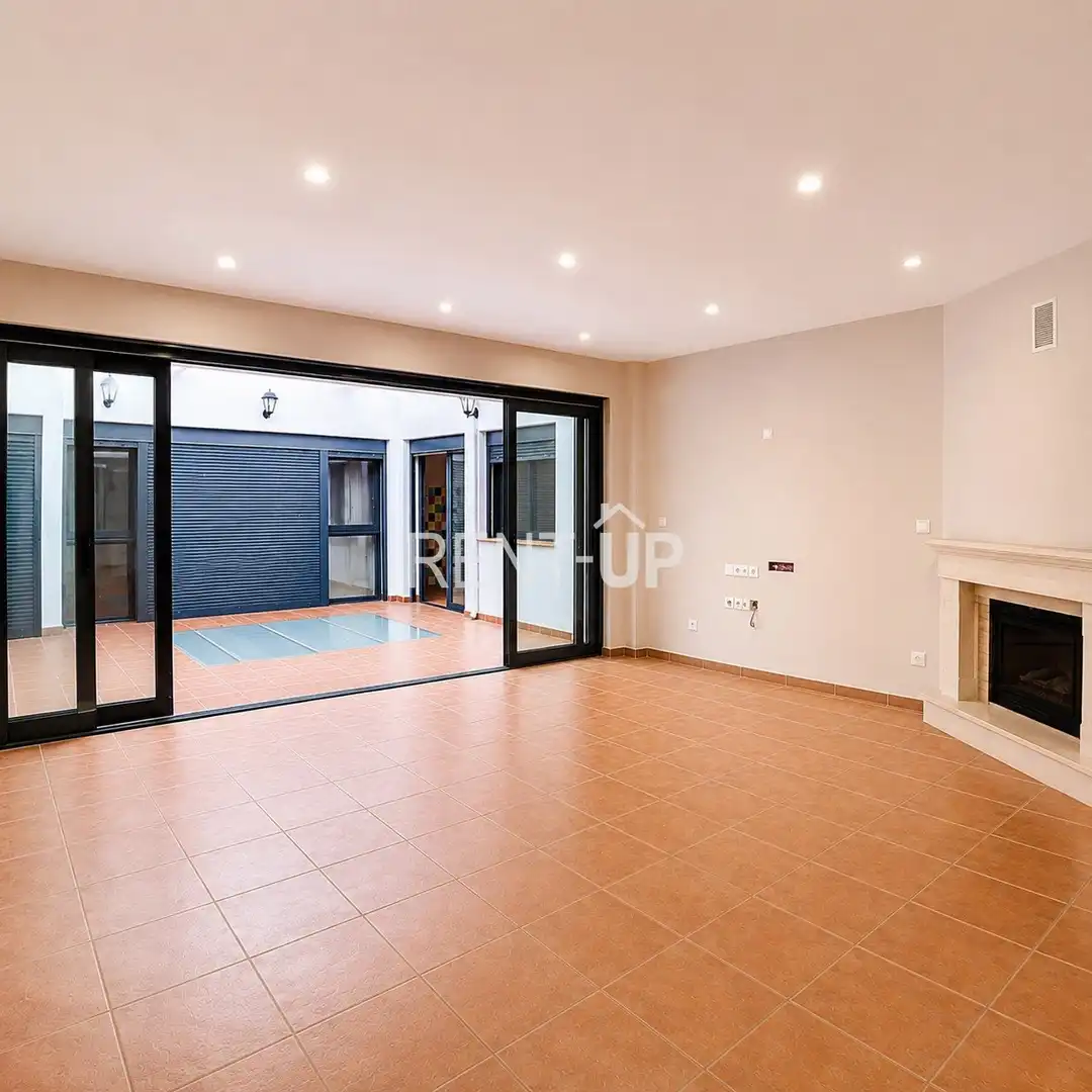 Casa adosada en venta en Novelé  / Novetlè con Aire acondicionado, Terraza y Trastero