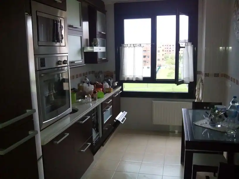 Küche von Wohnung zur Miete in Gijón  mit Heizung und Abstellraum