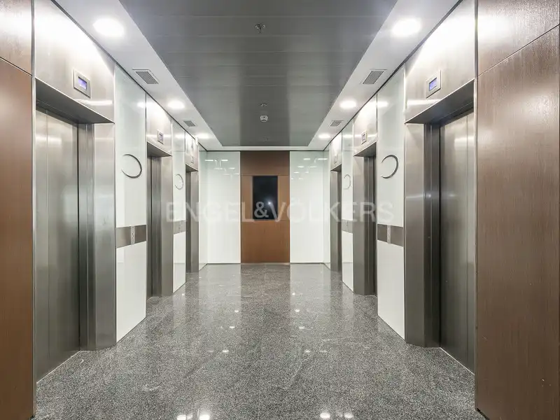 Oficina de lloguer en L'Hospitalet de Llobregat amb Aire condicionat