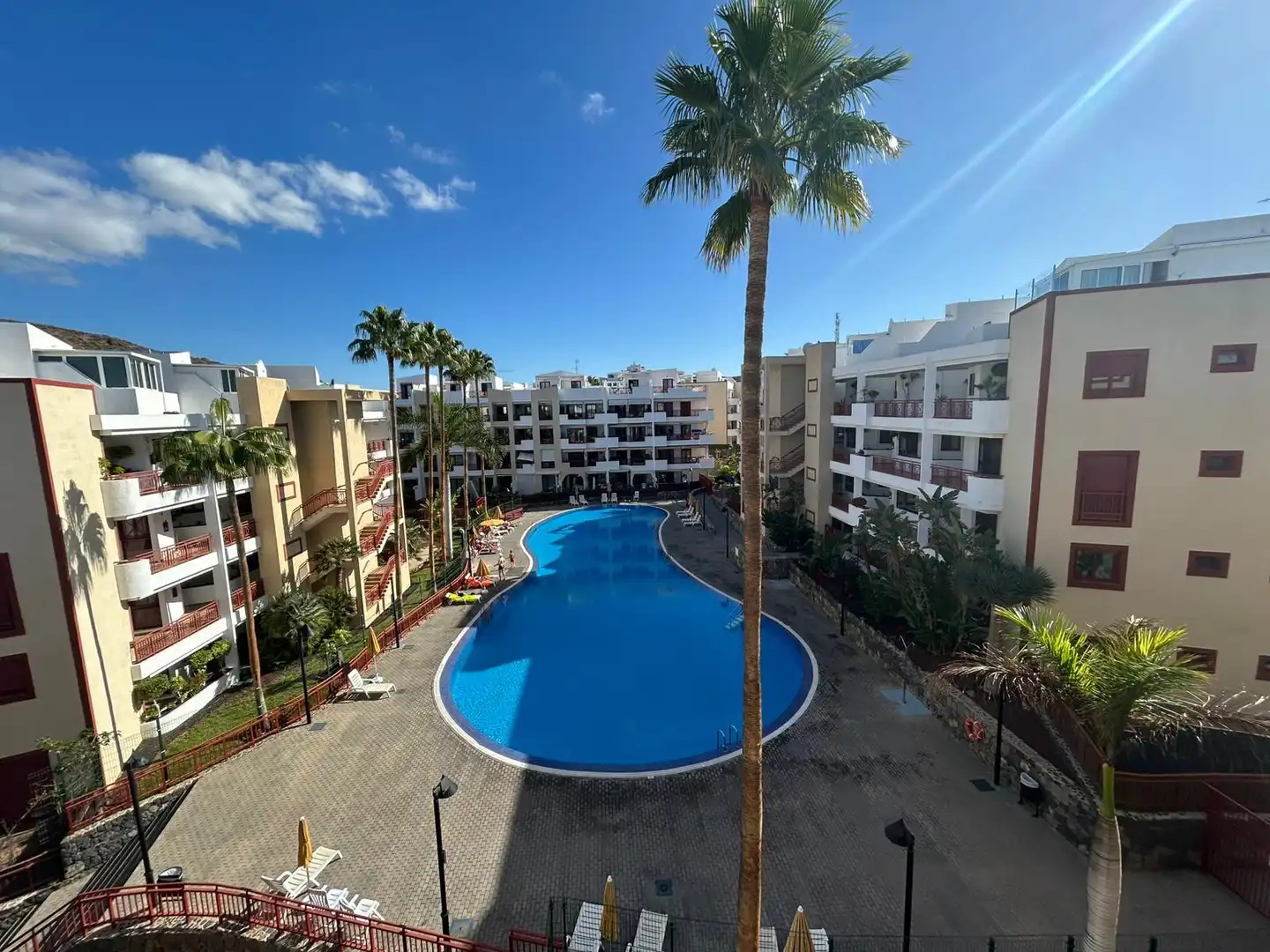 Piscina de Ático en venta en Arona con Terraza, Amueblado y Horno