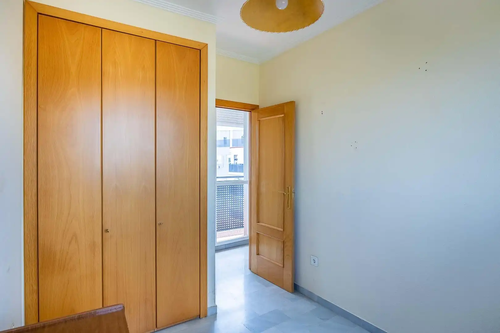 Piso en venta en Sevilla con Aire acondicionado, Amueblado y Balcón