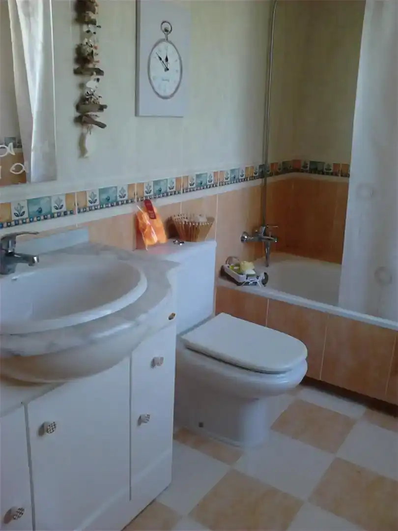 Bany de Casa o xalet en venda en Náquera amb Piscina i Balcó