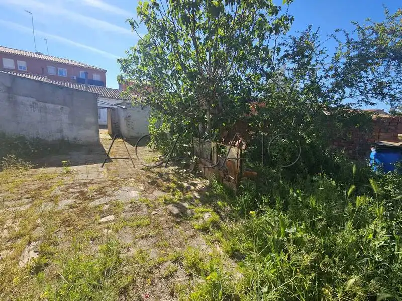 Casa adosada en venta en Cobeja