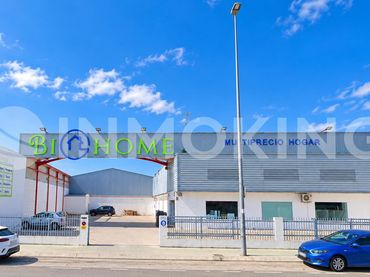 Nave industrial en alquiler en Av Bressol de la taronja 1