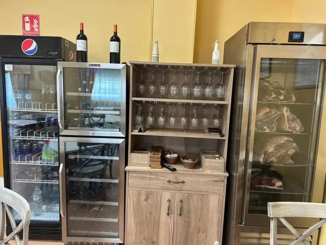 Cocina de Local en venta en Navalvillar de Pela con Aire acondicionado y Calefacción