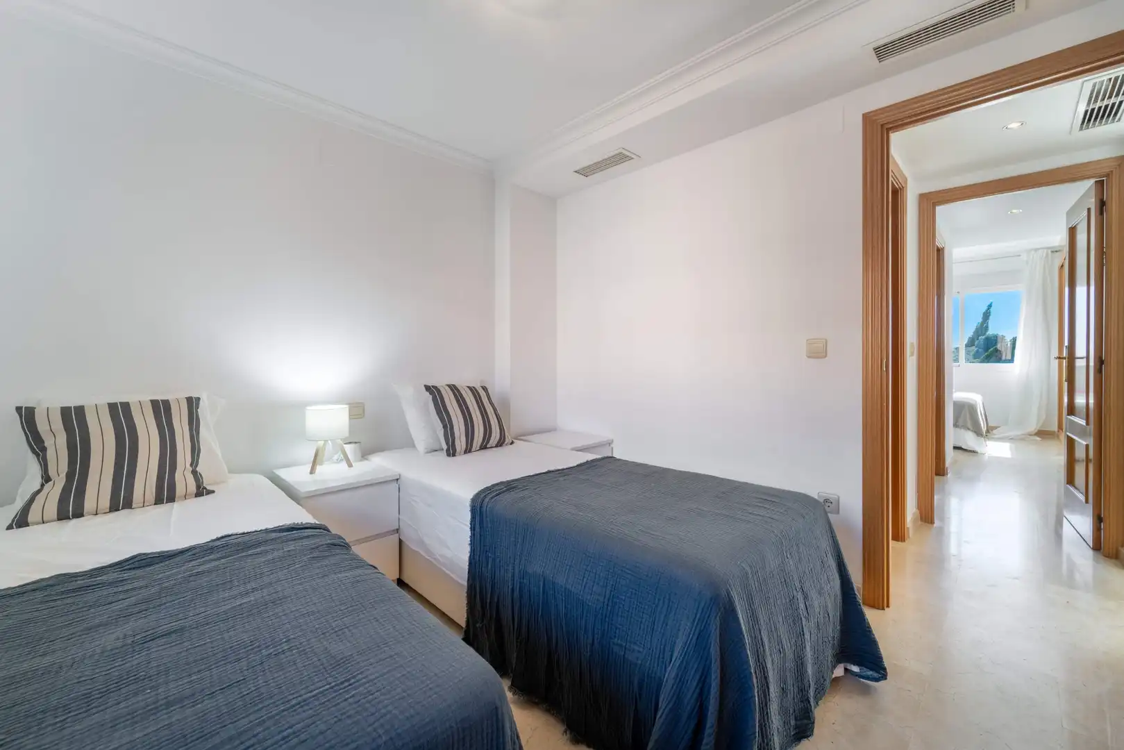 Dormitori de Apartament en venda en Mijas amb Aire condicionat, Calefacció i Terrassa