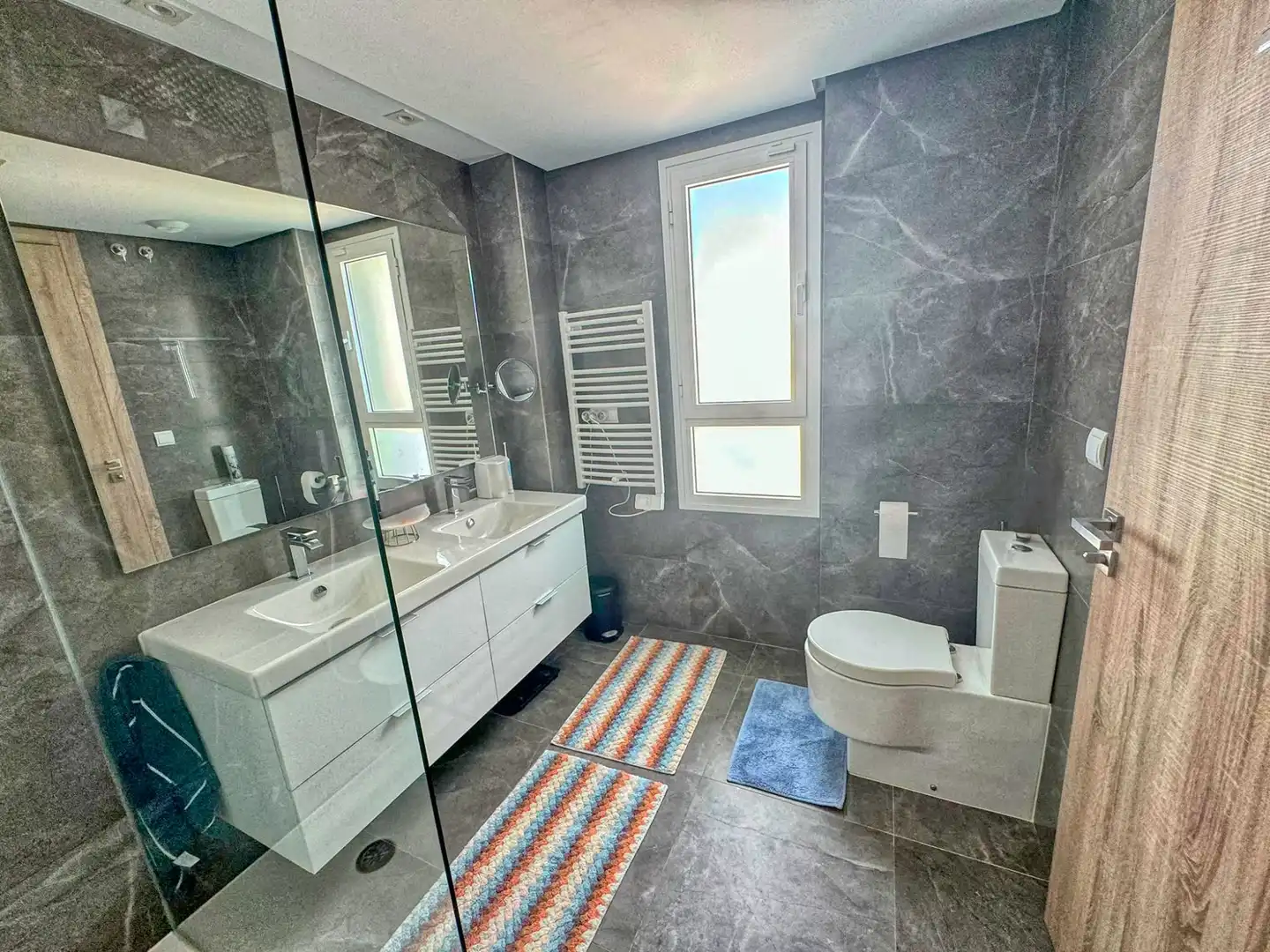 Casa aparellada amb piscina en venda a Sotogrande Alto, imagen 17