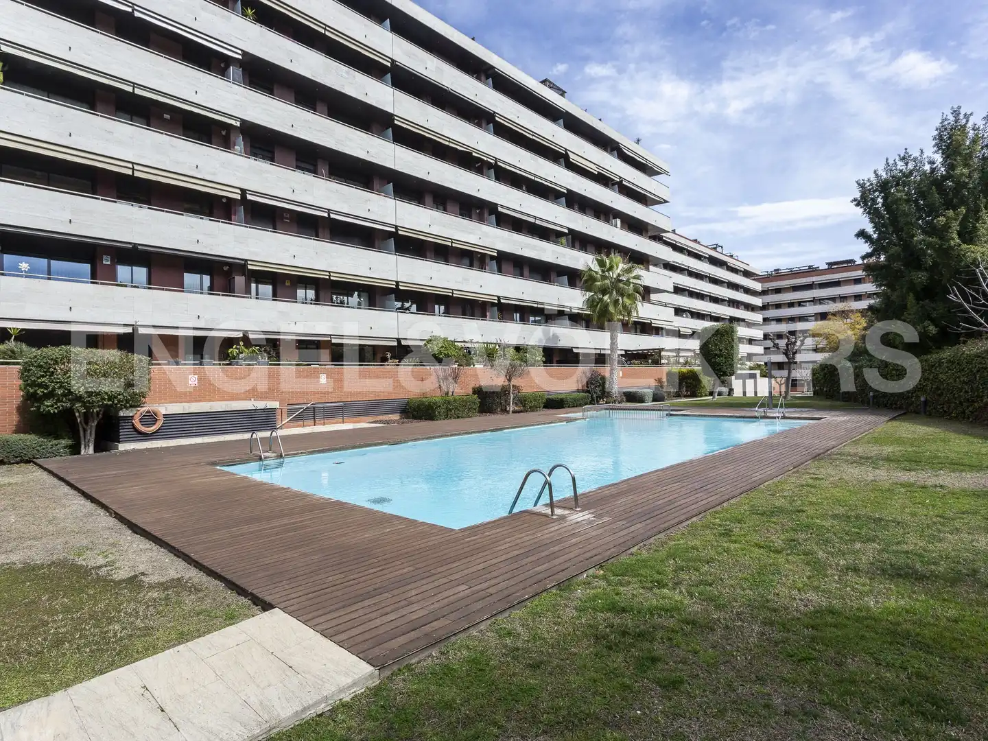 Swimming pool of Flat for sale in Vilanova i la Geltrú  with Air Conditioner, Heating and Private garden