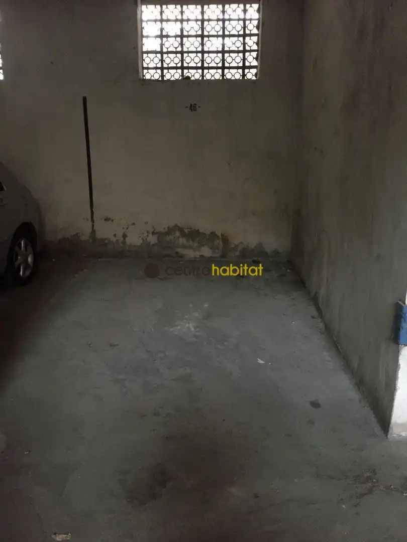 Garage for rent in Elda