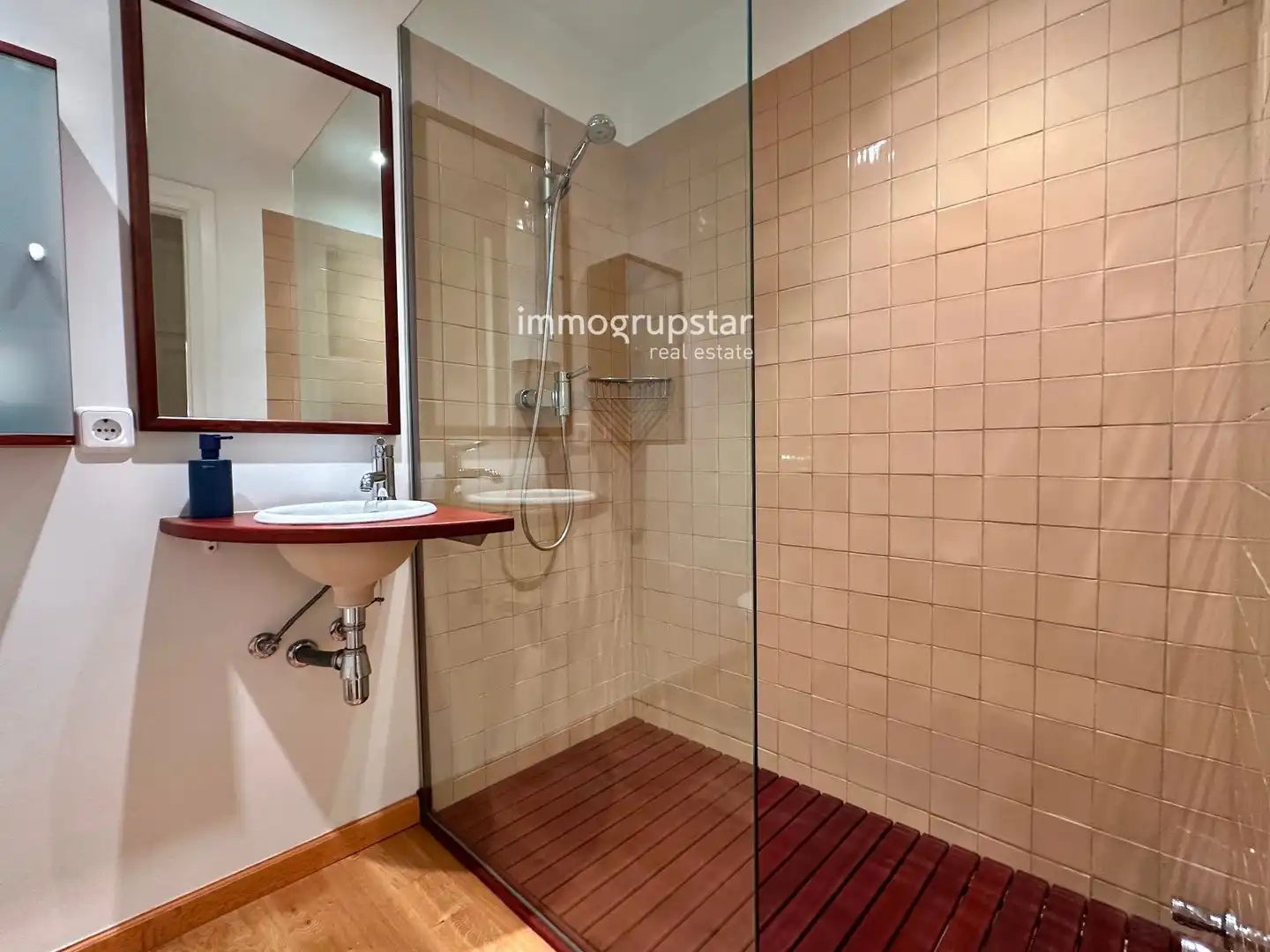 Baño de Piso en venta en Palamós con Aire acondicionado, Calefacción y Terraza