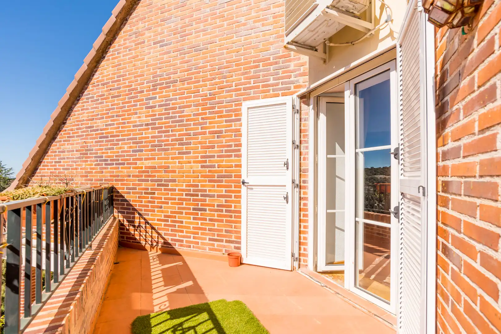 Balcony of Houses for sale in Collado Villalba  with Air Conditioner, Heating and Private garden