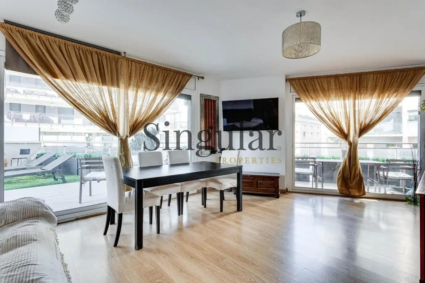 Comedor de Piso en venta en Badalona con Calefacción, Jardín privado y Parquet