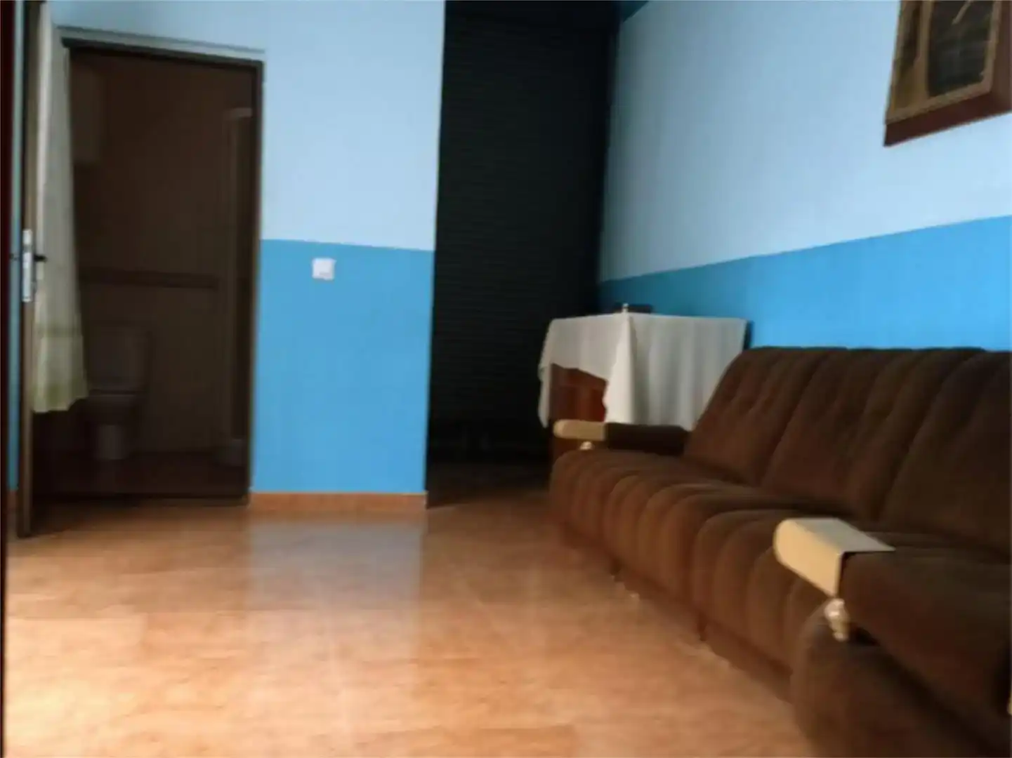 Sala d'estar de Finca rústica en venda en Moral de Calatrava amb Moblat i Balcó