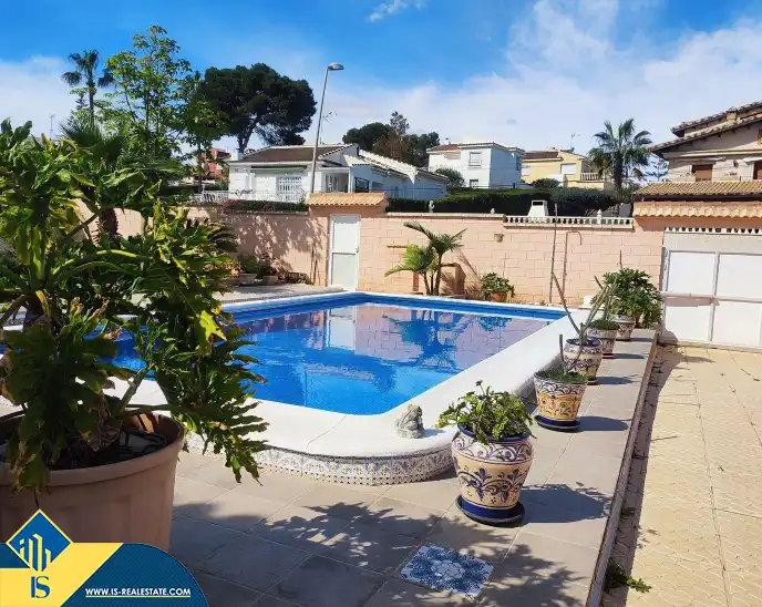 Villa mit Pool zum Verkauf in Los Balcones - Los Altos, imagen 2