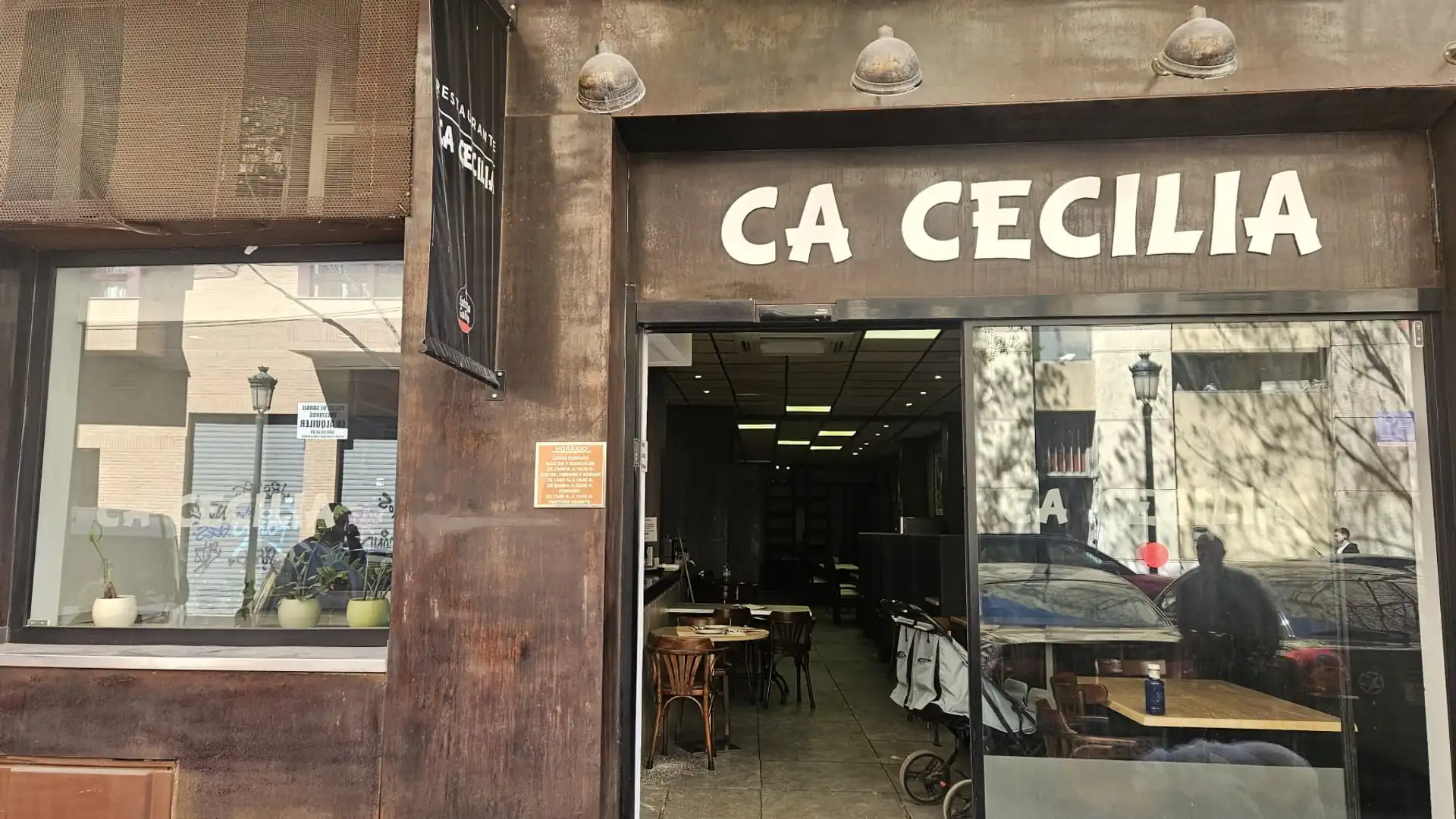 Local en venda en  Valencia Capital amb Aire condicionat, Terrassa i Moblat