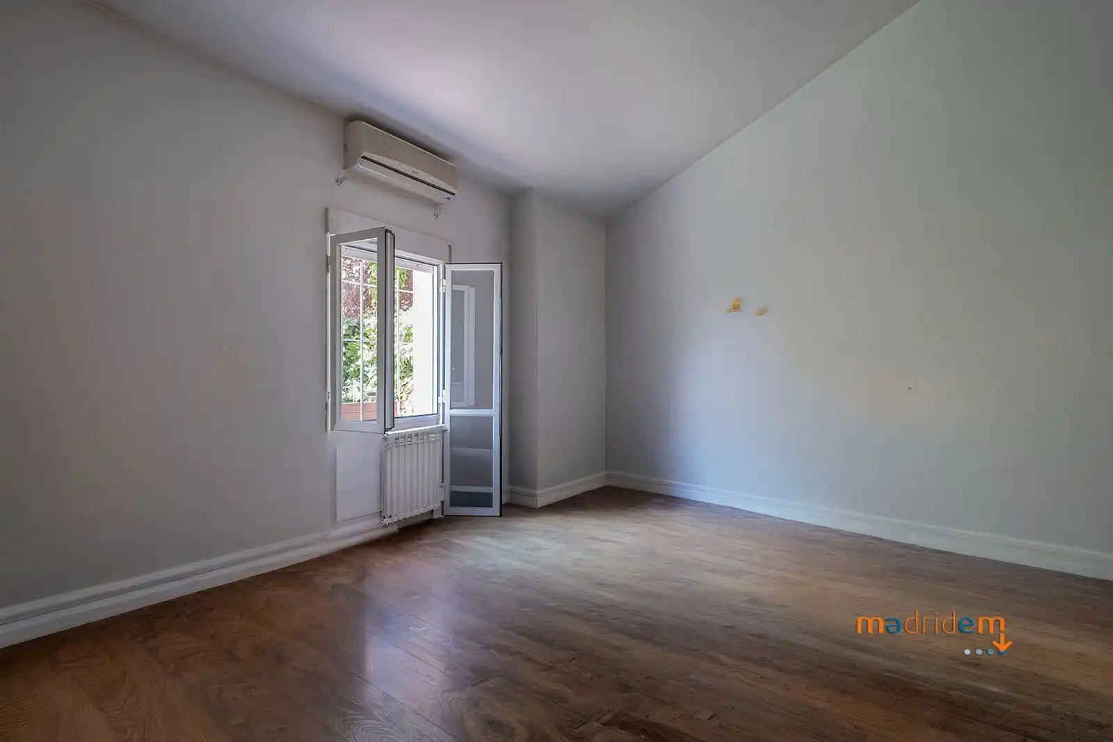 Bedroom of Houses for sale in Madrid