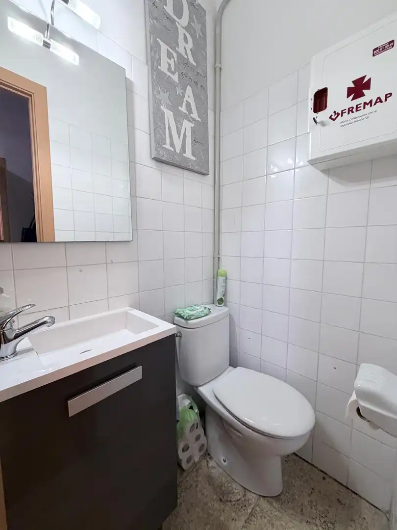 Local comercial en venda a Carrer de Huelva, imagen 5