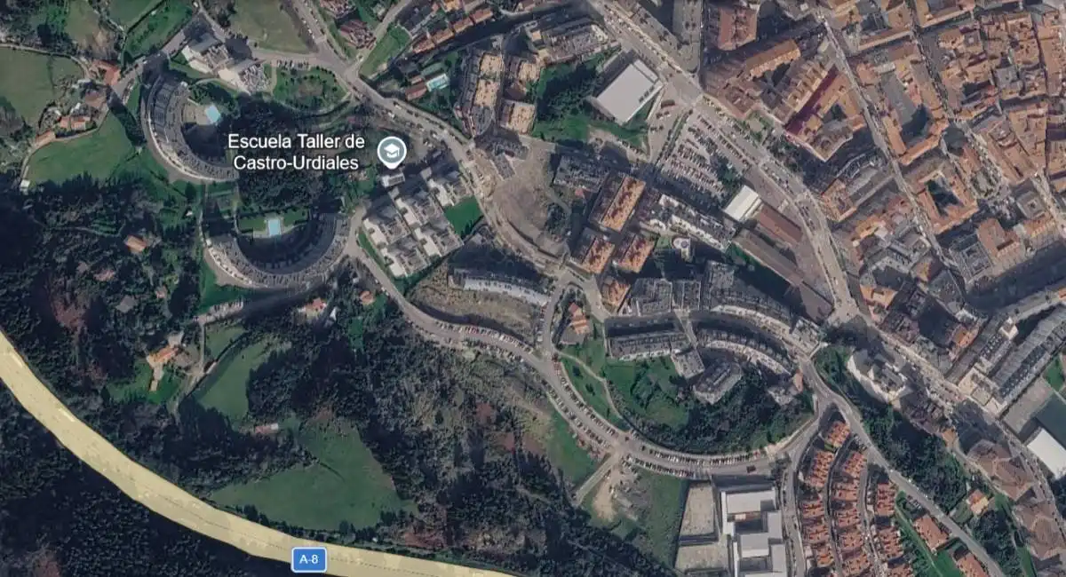 Außenansicht von Residential zum Verkauf in Castro-Urdiales