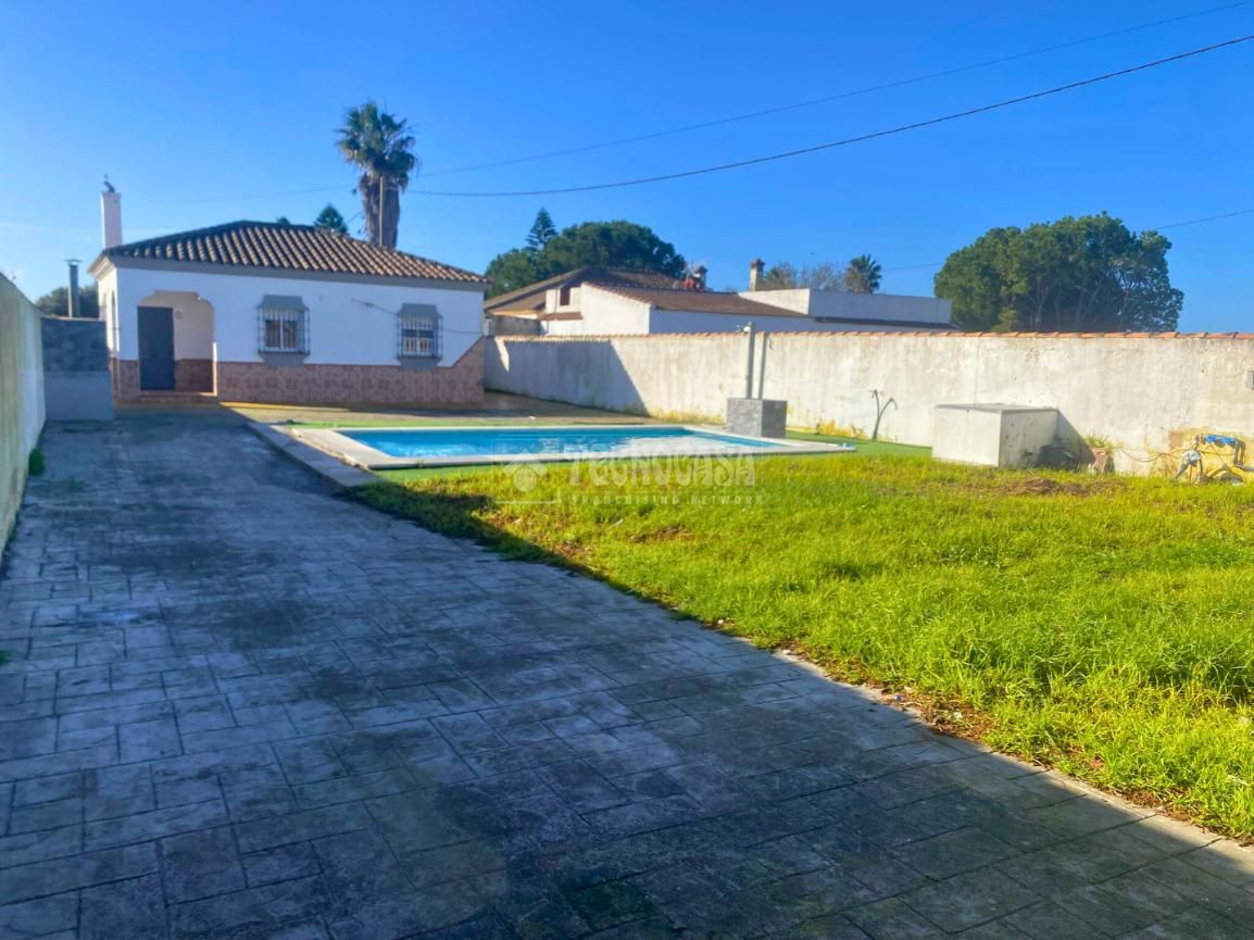 Vista exterior de Finca rústica en venta en Chiclana de la Frontera