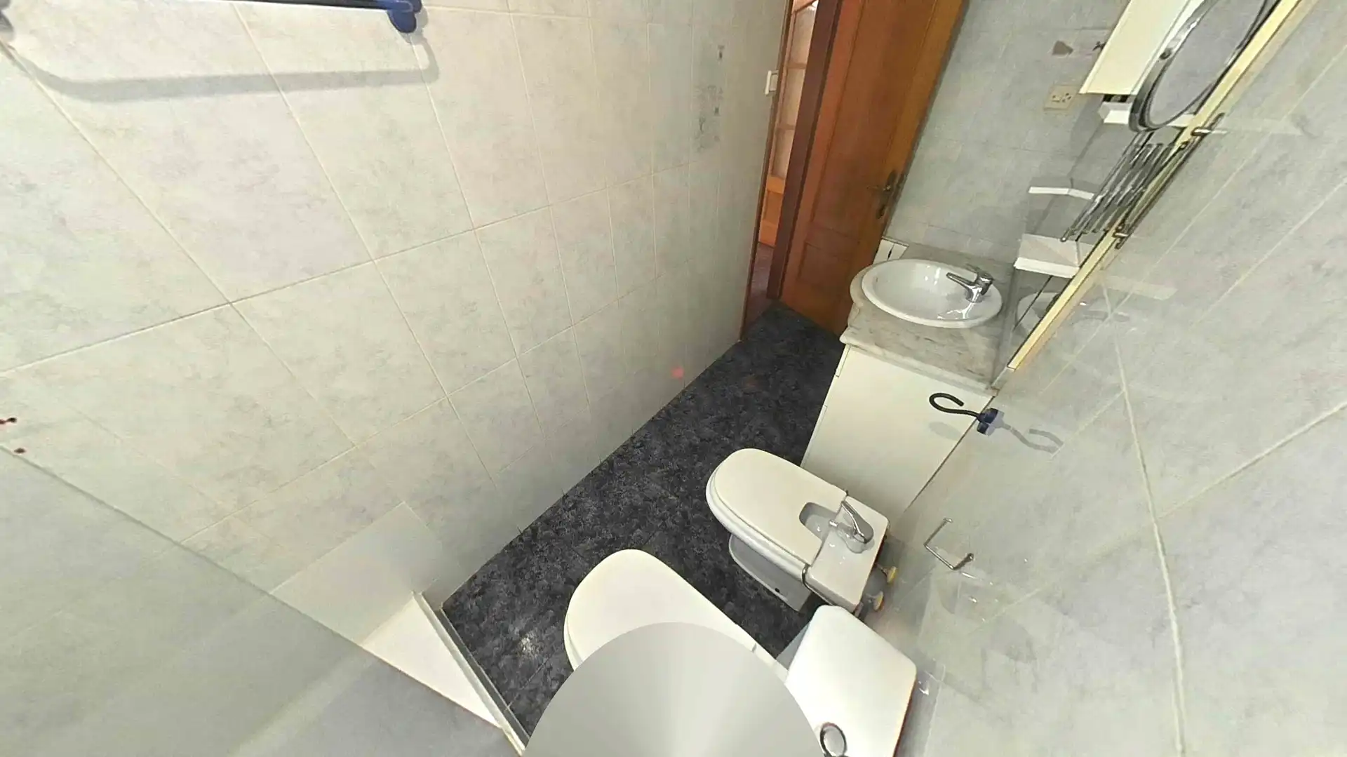 Bany de Apartament en venda en Terrassa amb Aire condicionat i Balcó