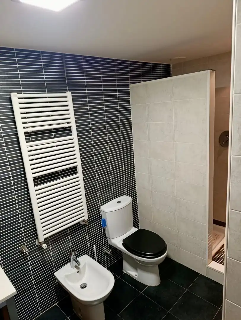 Badezimmer von Wohnung zum Verkauf in Burjassot mit Klimaanlage, Abstellraum und Möbliert