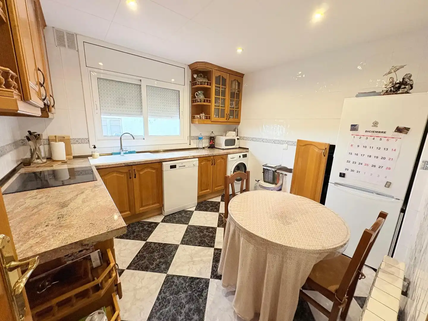 Cocina de Casa o chalet en venta en Corbera de Llobregat con Aire acondicionado, Calefacción y Jardín privado