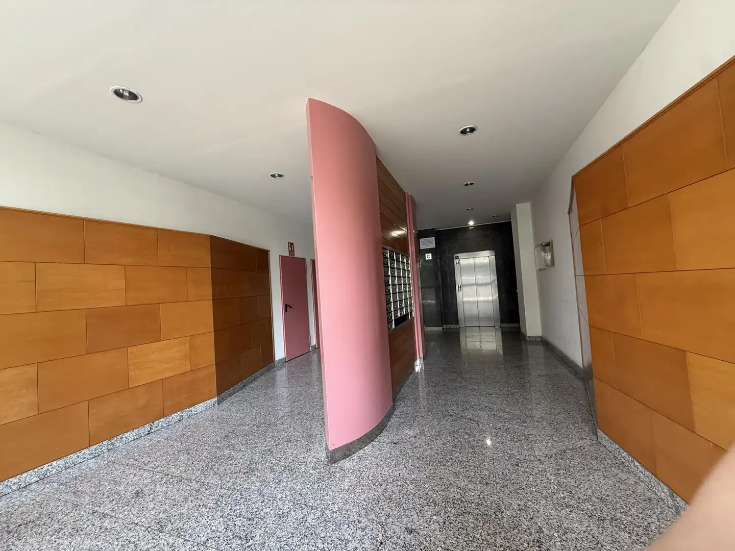 Wohnung zum Verkauf in Barcelona mit Heizung und Parkett