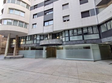 Local comercial de lloguer a Les Escaldes