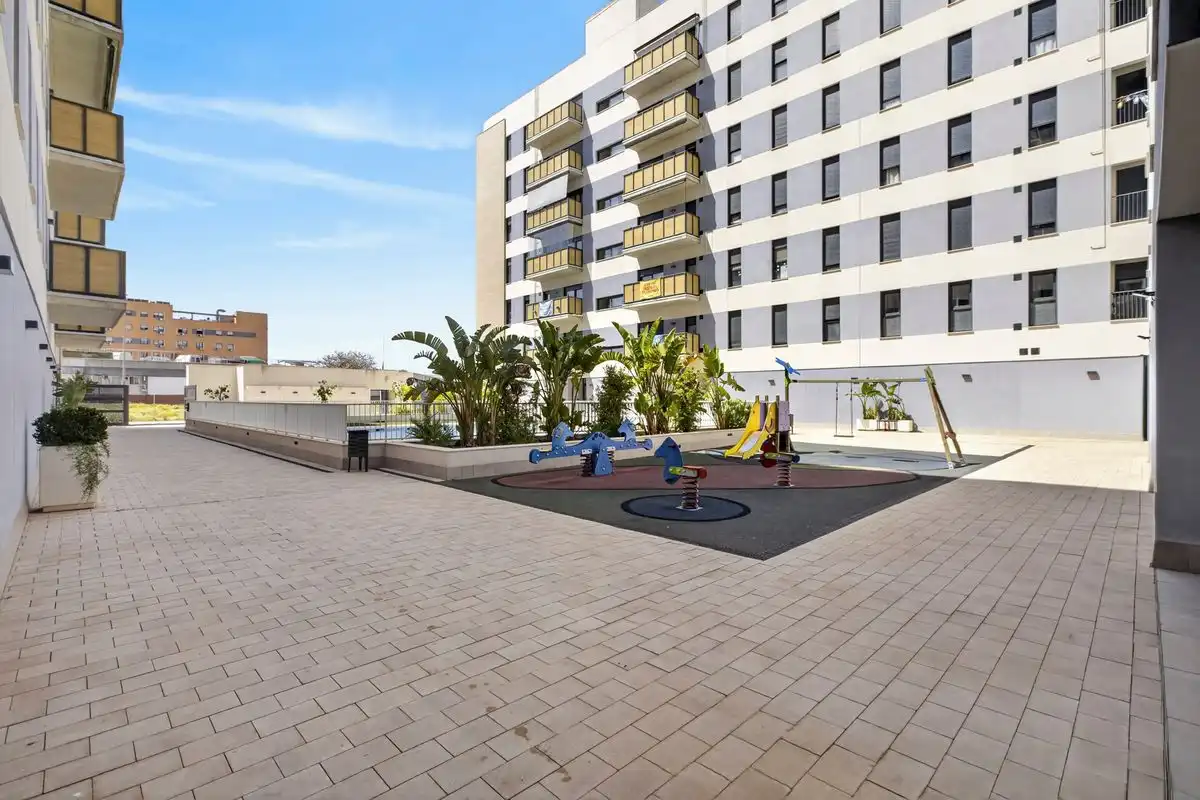 Terrassa de Pis en venda en Sevilla amb Aire condicionat, Calefacció i Jardí privat