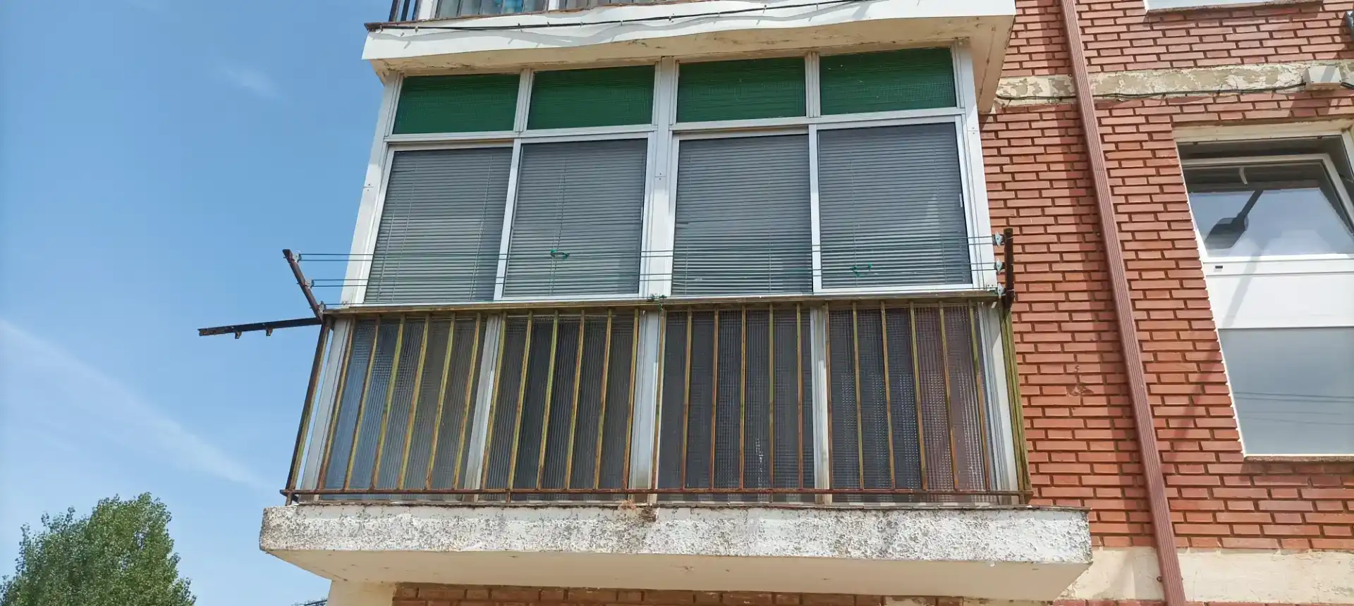 Vista exterior de Pis en venda en Frómista  amb Balcó