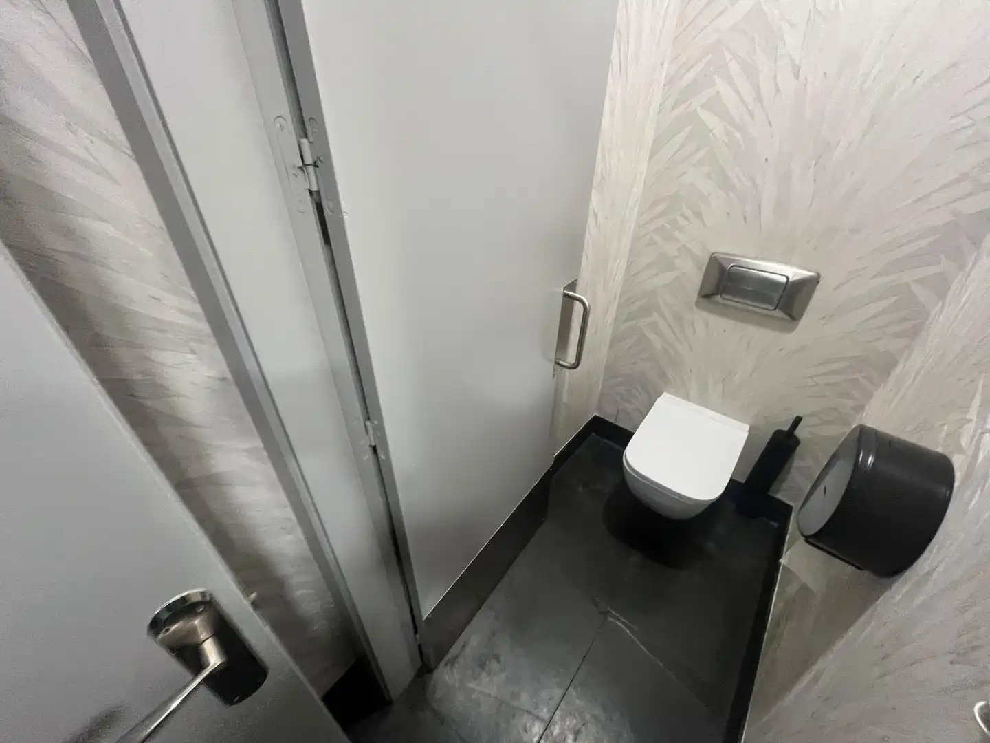 Baño de Local en traspaso en Sevilla con Amueblado