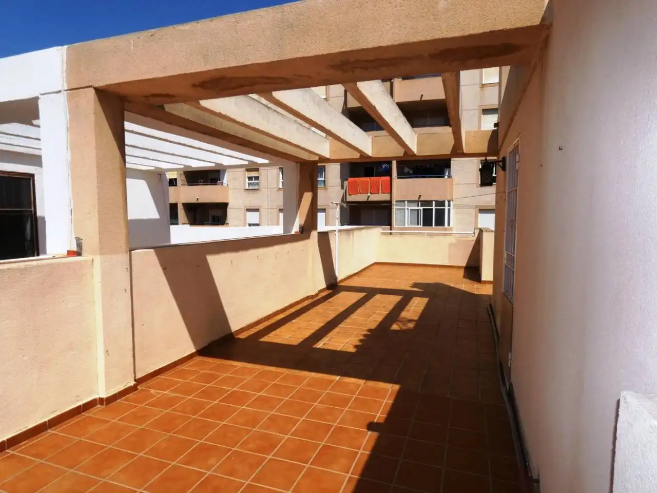 Reihenhaus zum Verkauf in Roquetas de Mar ciudad, imagen 2