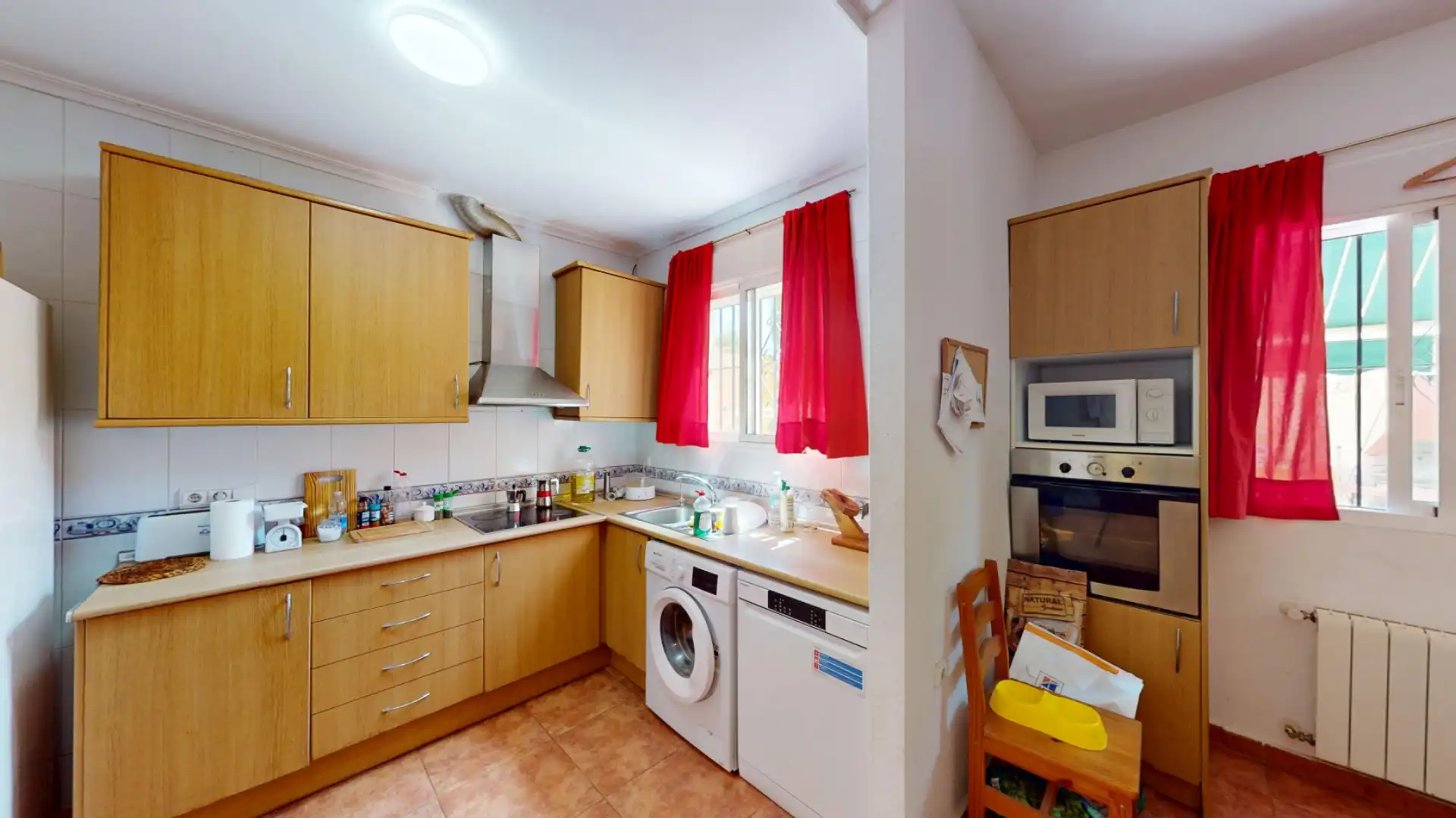 Casa pareada con terraza en venta en Carrer les Oliveres, imagen 9