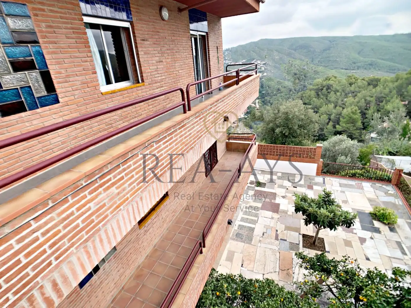Vista exterior de Casa o chalet en venta en Vallirana con Jardín privado, Terraza y Trastero