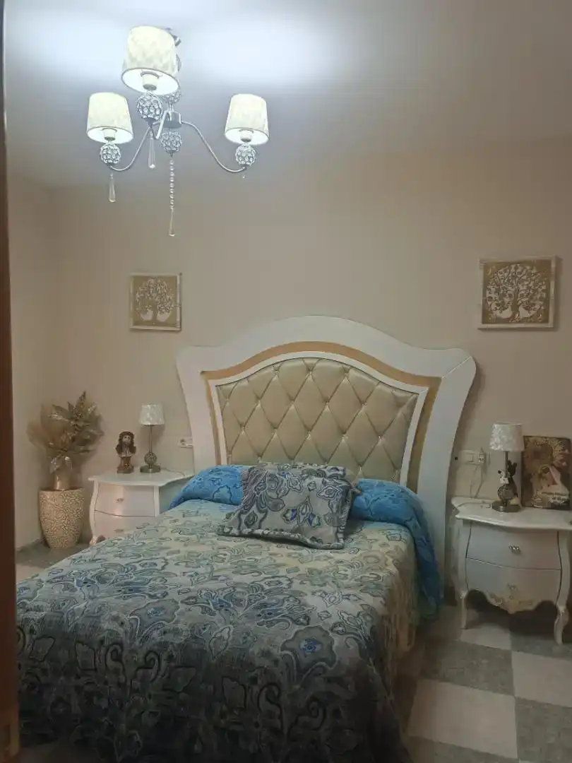 Dormitori de Casa adosada en venda en Fuente Vaqueros amb Aire condicionat i Balcó