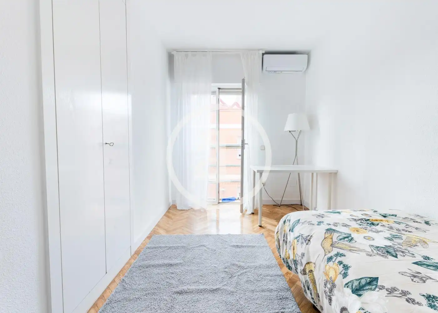 Flat for rent in Calle de Fereluz, Valdeacederas