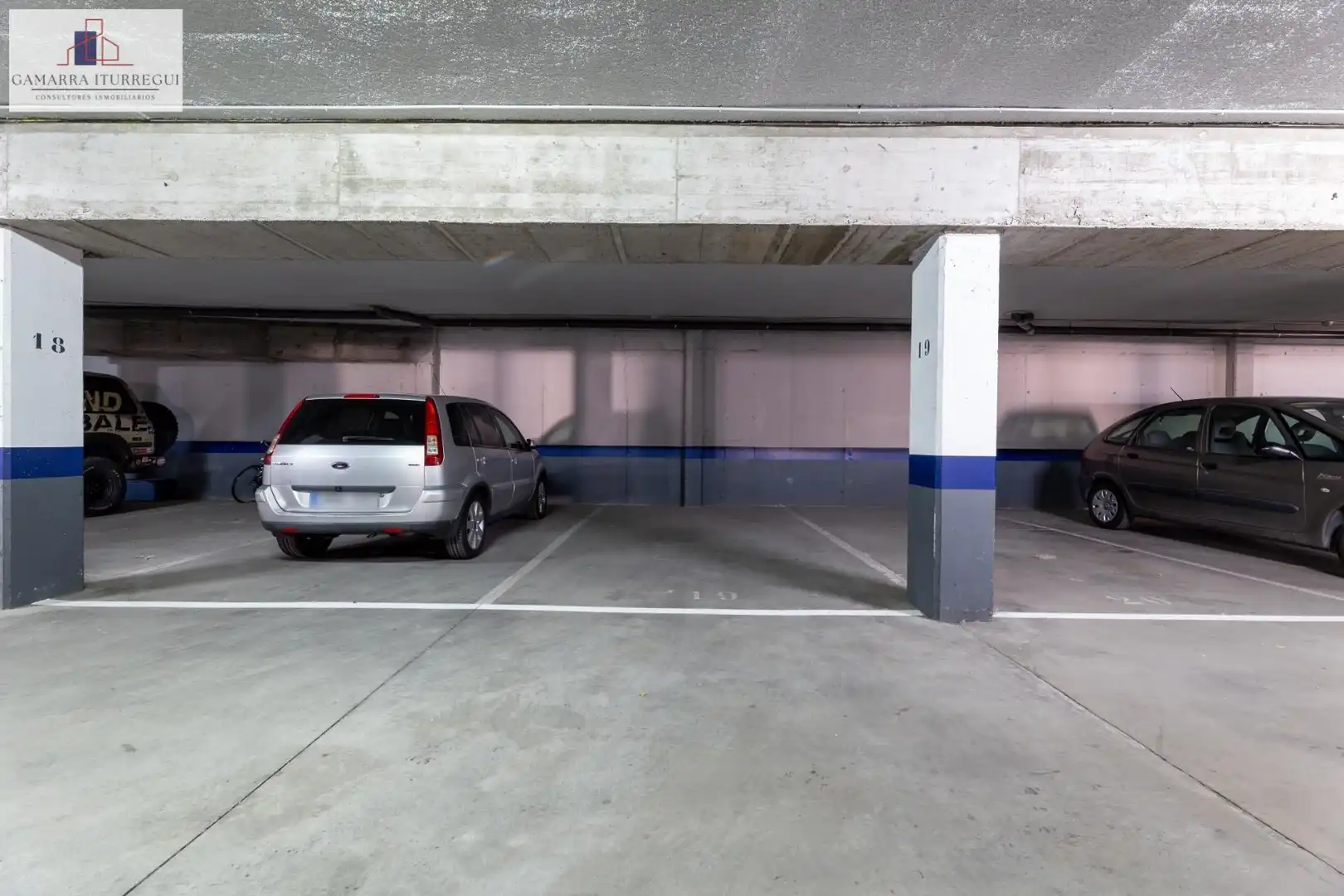 Parking of Office for rent in Tres Cantos  with Air Conditioner, Heating and Furnished