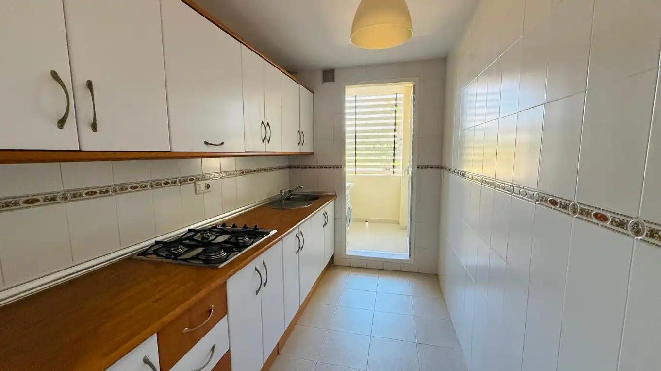 Küche von Wohnung zur Miete in Marbella mit Klimaanlage, Terrasse und Möbliert