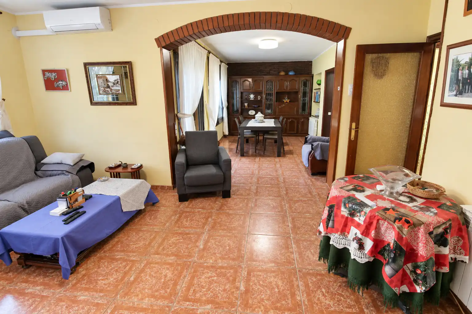 Sala d'estar de Casa o xalet en venda en Caldes de Montbui, Barcelona