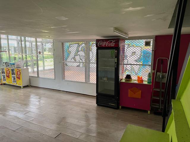 Local comercial en Venta en Txagorritxu