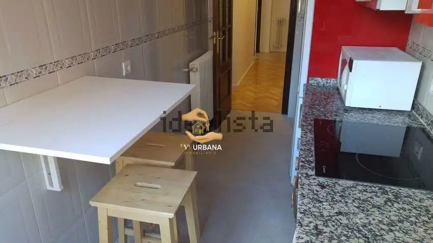 Cocina de Piso en venta en Salamanca con Calefacción, Terraza y Amueblado