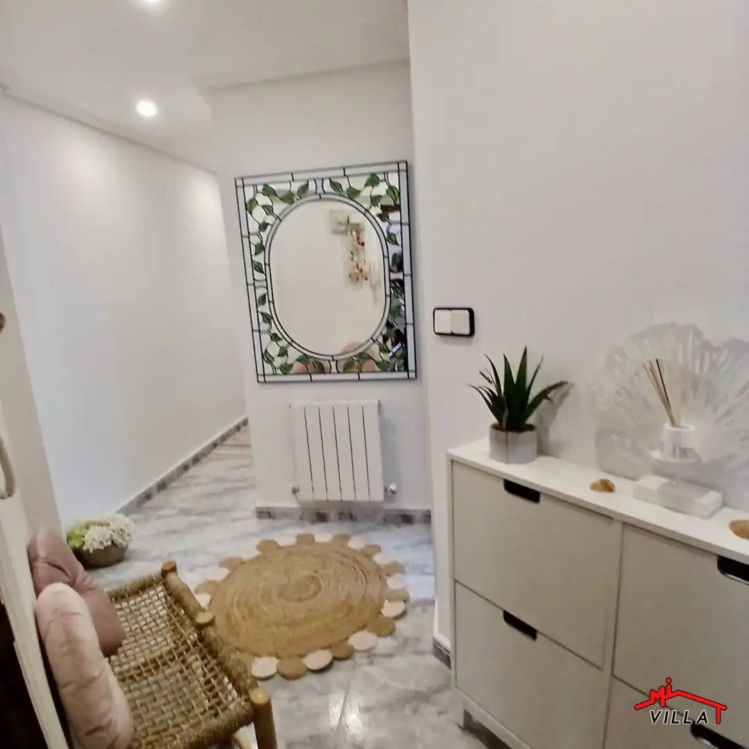Piso en venta en Laredo con Calefacción, Terraza y Amueblado